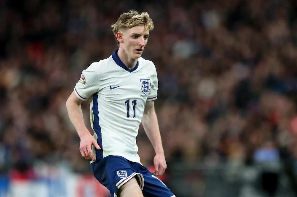 Anthony Gordon, Engeland