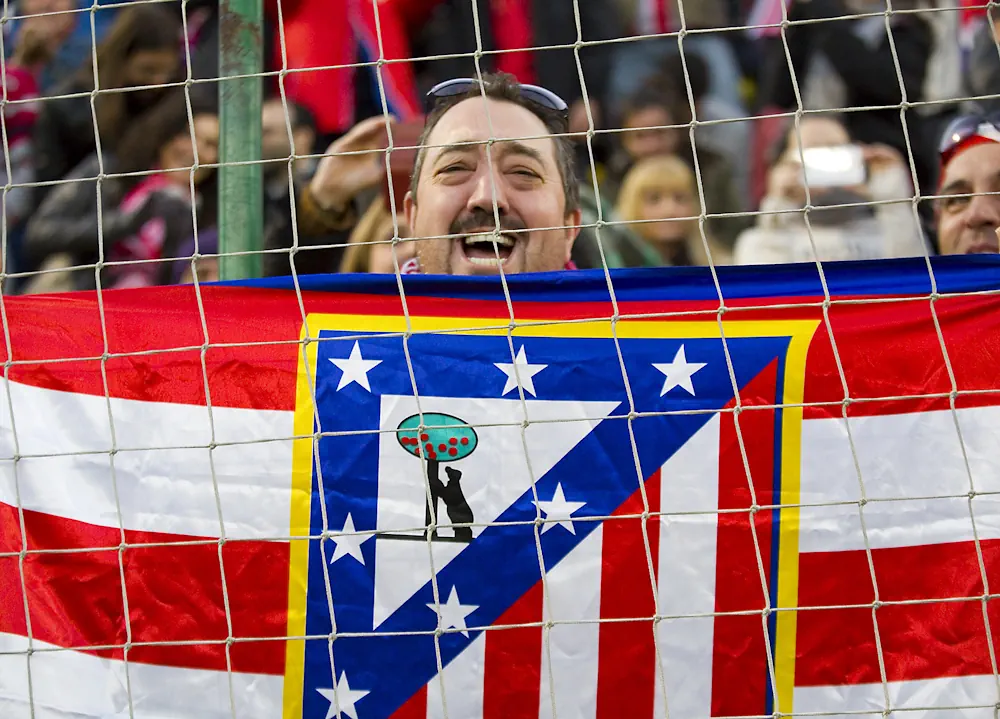 Atlético Madrid-fan met vlag