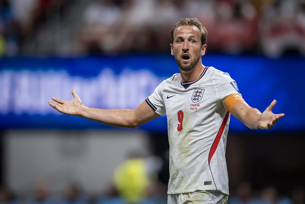 Harry Kane, Engeland spreidt zijn armen