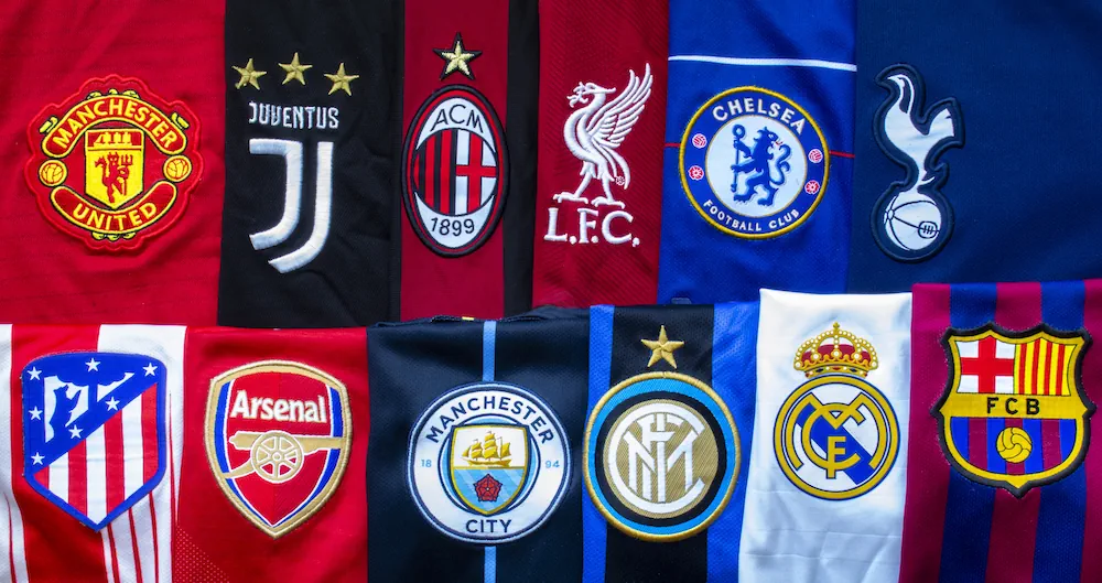 Verschillende voetbalclublogo's